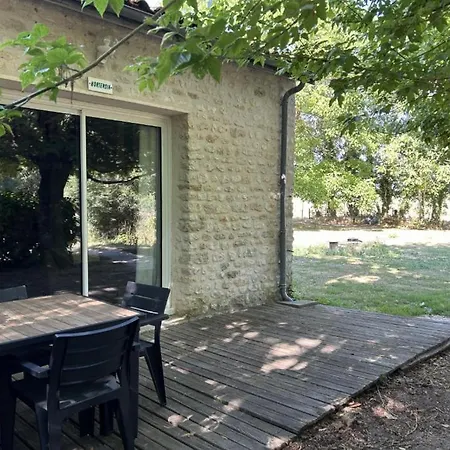Hébergement de vacances De Bourserois Saint-Genis-d'Hiersac